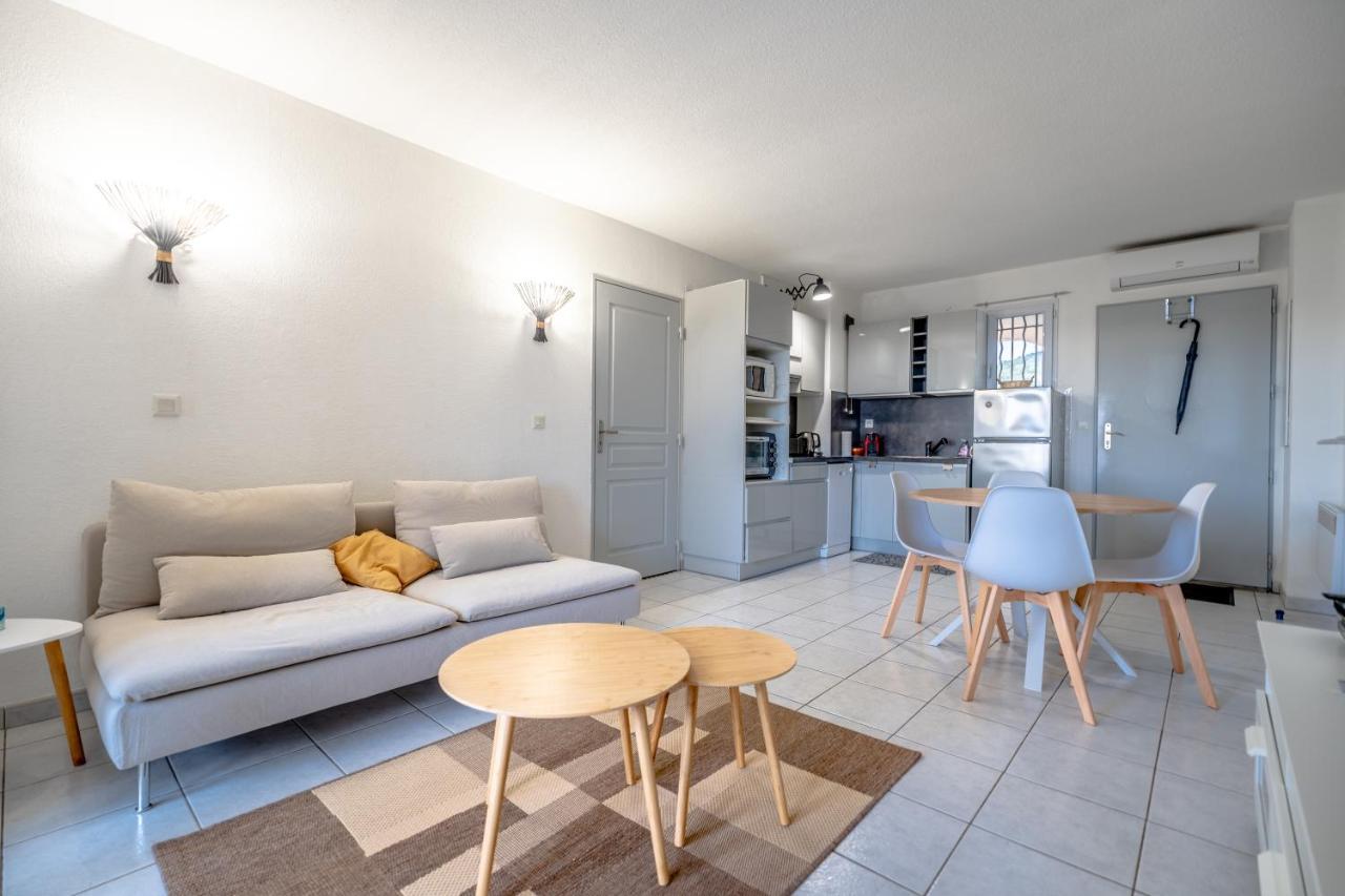 Superbe Appartement Avec Piscine Le Plan-de-la-Tour Exterior photo