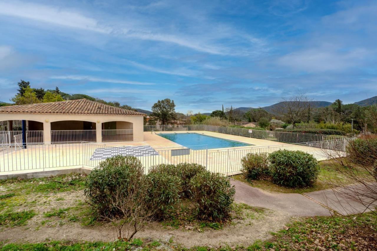 Superbe Appartement Avec Piscine Le Plan-de-la-Tour Exterior photo