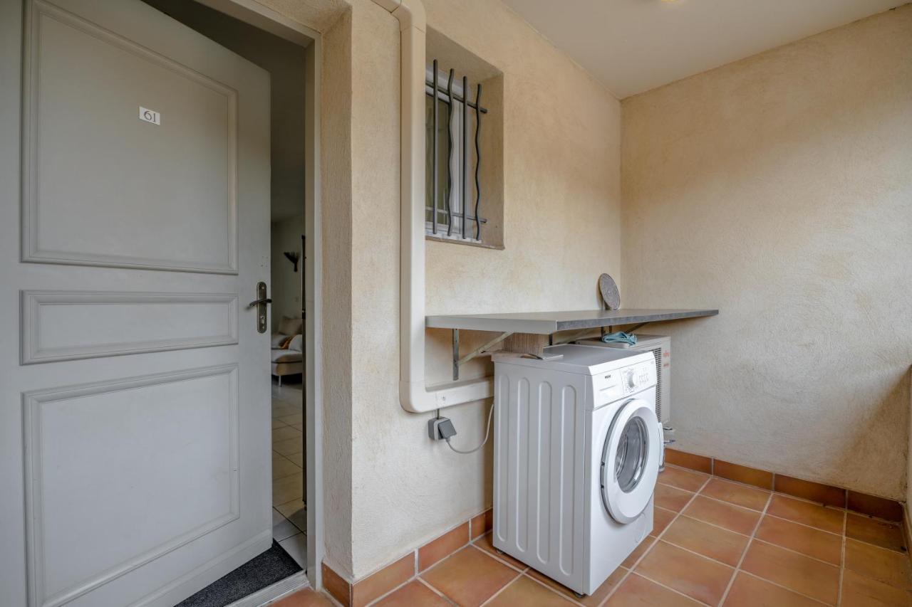 Superbe Appartement Avec Piscine Le Plan-de-la-Tour Exterior photo